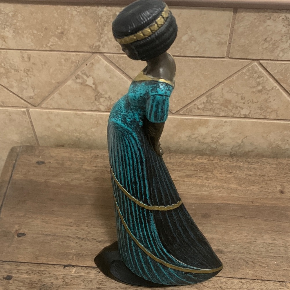 Enesco Mahogany Princess